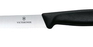 Hendi - Victorinox Swiss Classic Nóż do pomidorów, zaokrąglony czubek, ząbkowany, 11 cm, czarny Wariant podstawowy